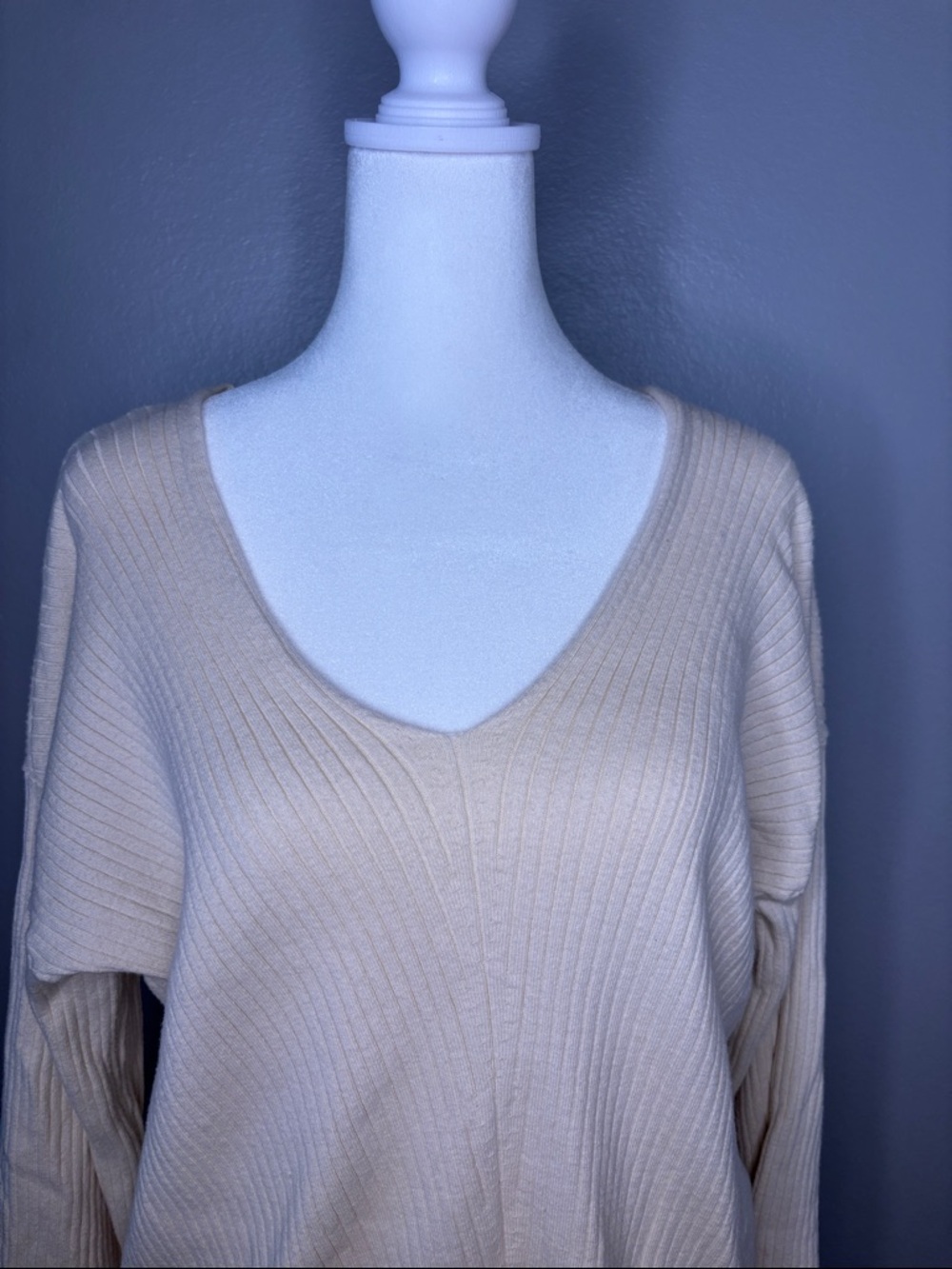 Calvin Klein Ribbed Sweater ‼️LISTING IS FOR SWEATER ONLY‼️ - Picture 4 of 8